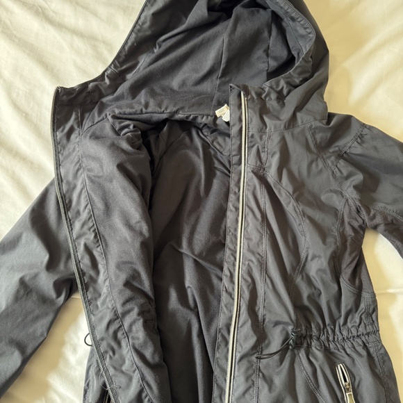 Lululemon Windbreaker Jacket with Soft Lining Size 2 - Picture 5 of 9